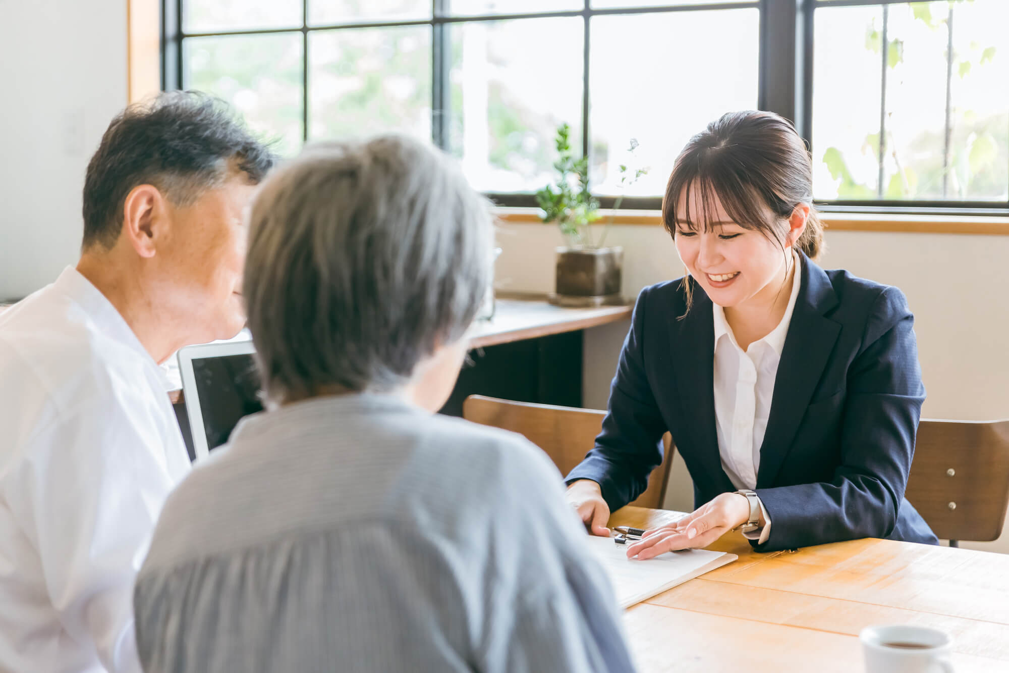 税理士法人アクシアでの二次相続シミュレーション相談の様子
